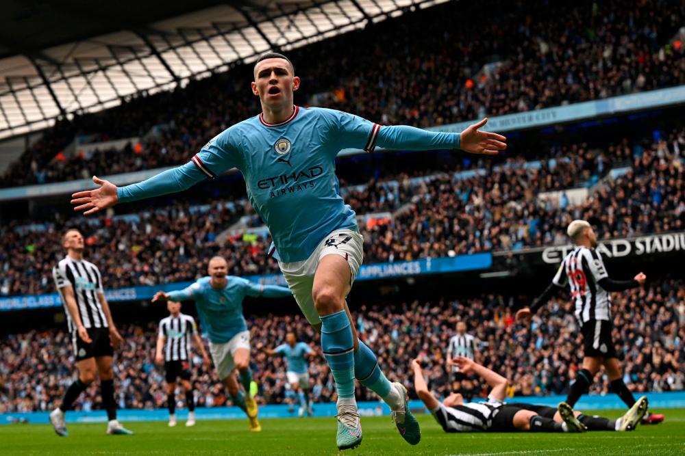 Clinical Man City see off Newcastle to close on Arsenal