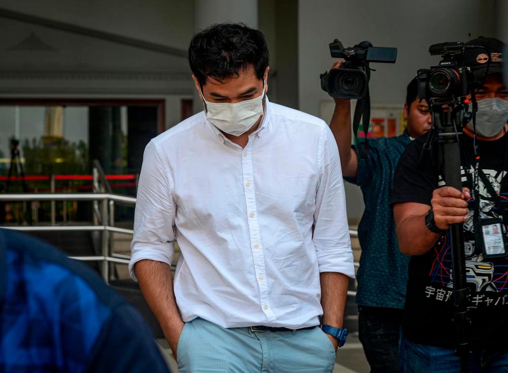 Comedy club owners get leave to challenge DBKL’s life ban action Comedy club owners get leave to challenge DBKL’s life ban action