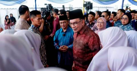 Cooperation from all parties required to address school dropouts - PM Anwar