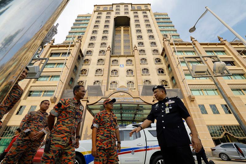 Cops confirm bomb hoax at MOTAC building Cops confirm bomb hoax at MOTAC building