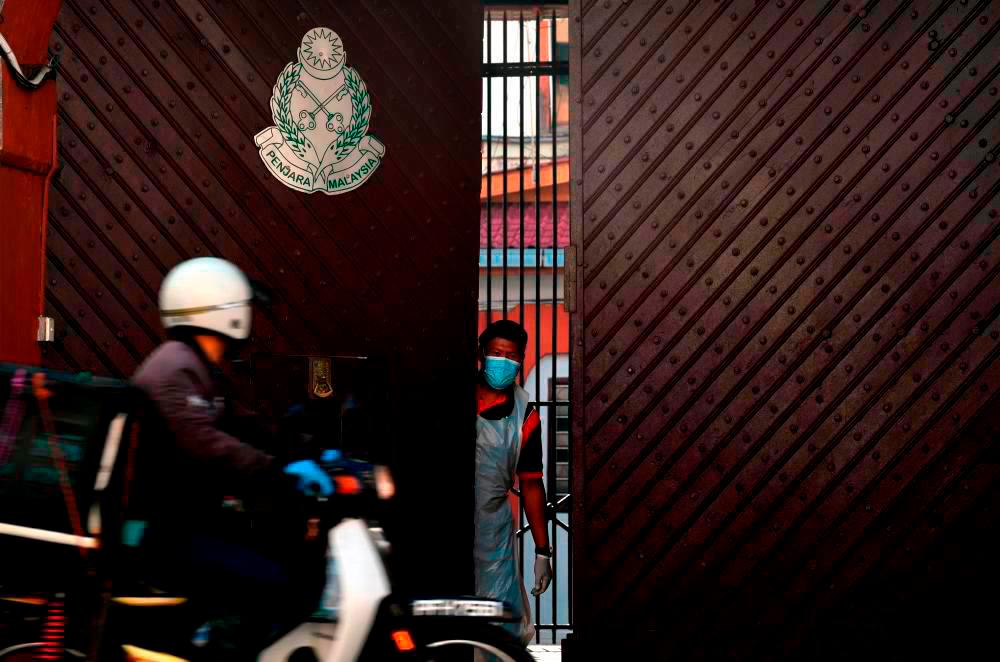 Cost of living, prison overcrowding focus of Dewan Rakyat today