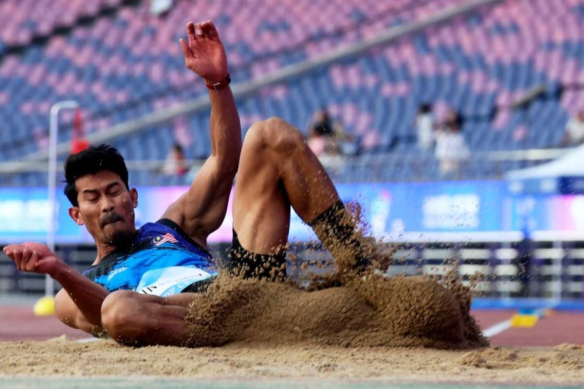 Country’s pursuit for third gold medal continues as bonnie hands over baton to Latif Romly