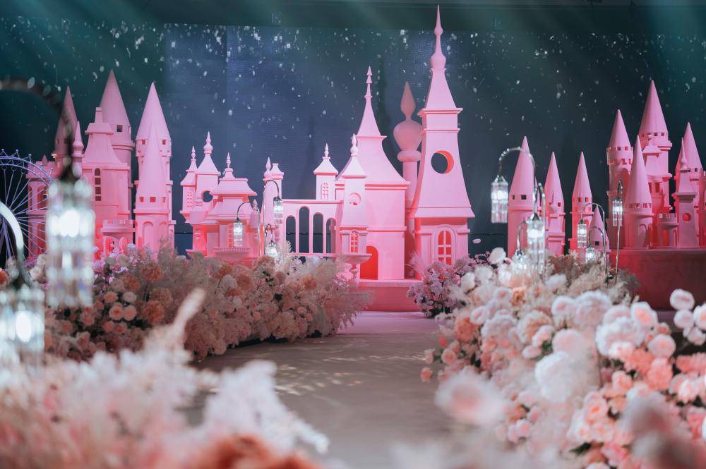 Crafting dreams in 3D Crafting dreams in 3D