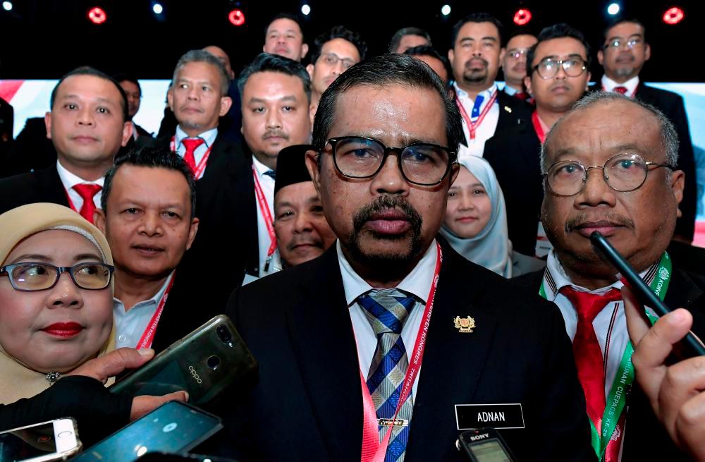 Cuepacs usul kurangkan tempoh perkhidmatan pekerja kontrak untuk lantikan tetap