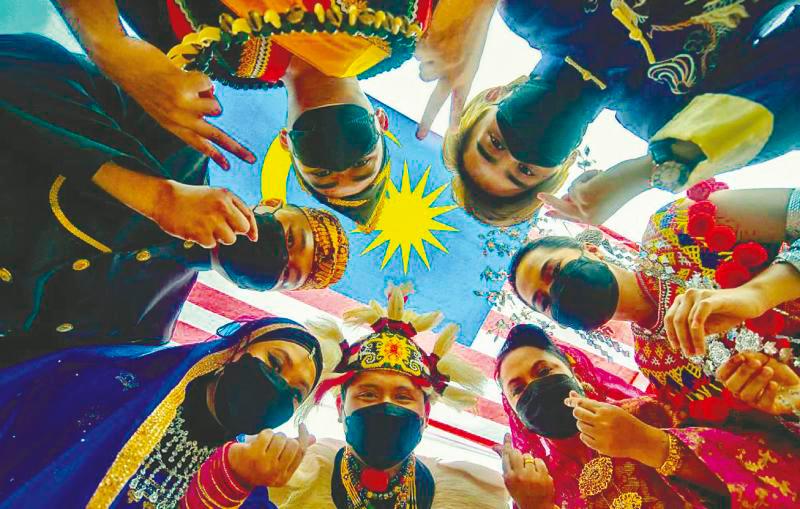 Cultivating multicultural understanding Cultivating multicultural understanding