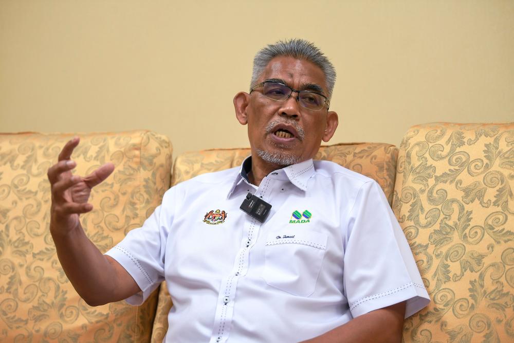 Customer surprised after restaurant charges him RM6 to remove ice and sugar from his fruit juice Customer surprised after restaurant charges him RM6 to remove ice and sugar from his fruit juice