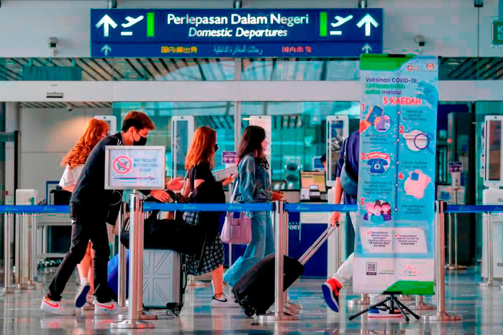 Customs foil bid to smuggle cocaine worth nearly RM1 mln at KLIA