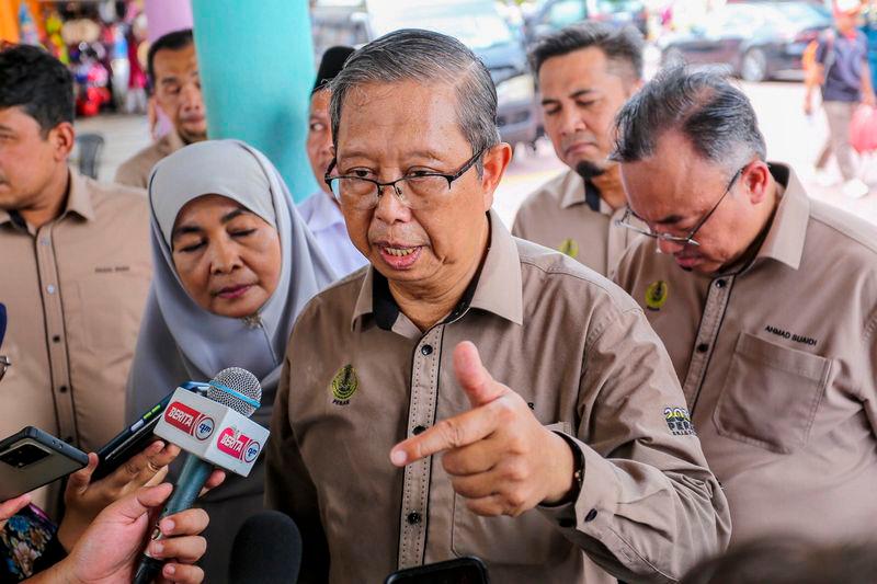 DBKL takes action against premises for violating advertisement rules DBKL takes action against premises for violating advertisement rules
