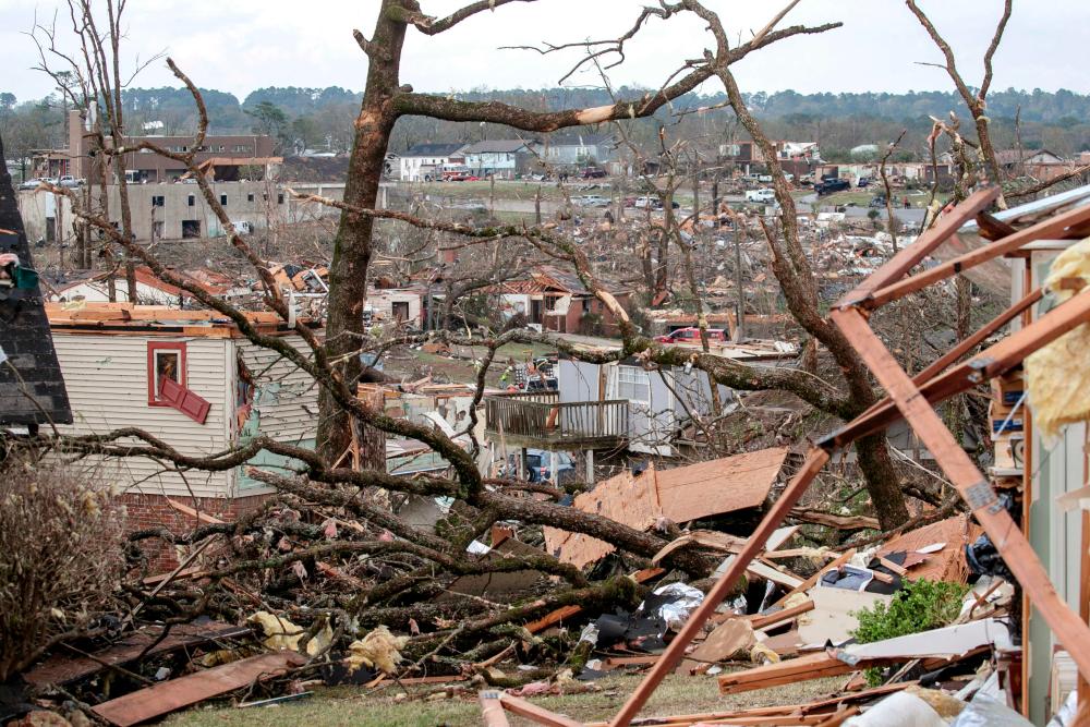Deadly storms and tornadoes sweep through US