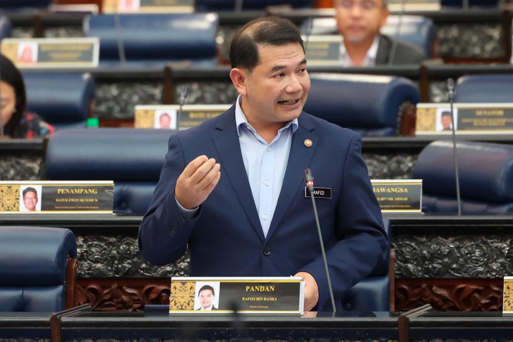Dedah salah laku kerajaan demi kepentingan awam, bukan politik: Rafizi