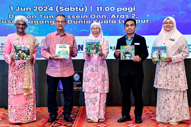 Dr Wan Azizah launches MADANI-themed children’s books