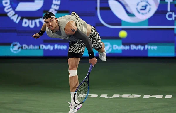 Draper returns with victory after six-month ATP Tour absence