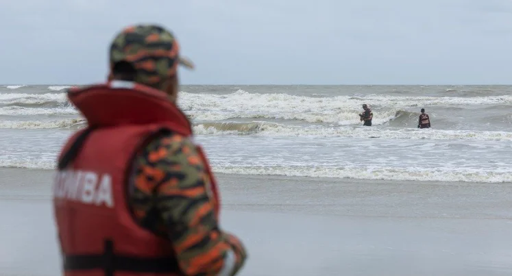 Drowned_firefighter_s_younger_brother_found_dead_200_metres_away_from_elder_brother Drowned firefighter's younger brother found dead 200 metres away from elder brother