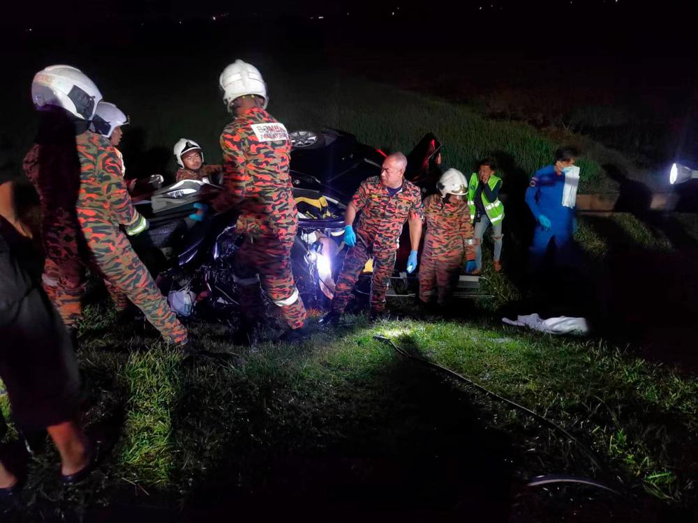Dua lelaki maut dalam kemalangan Dua lelaki maut dalam kemalangan