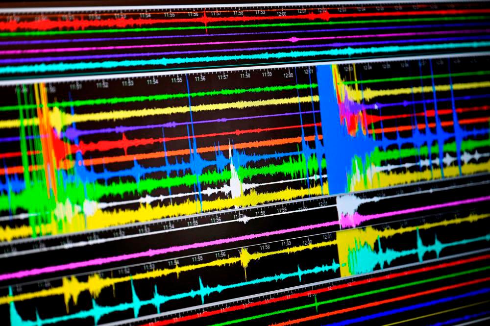 Earthquake jolts off eastern Indonesia