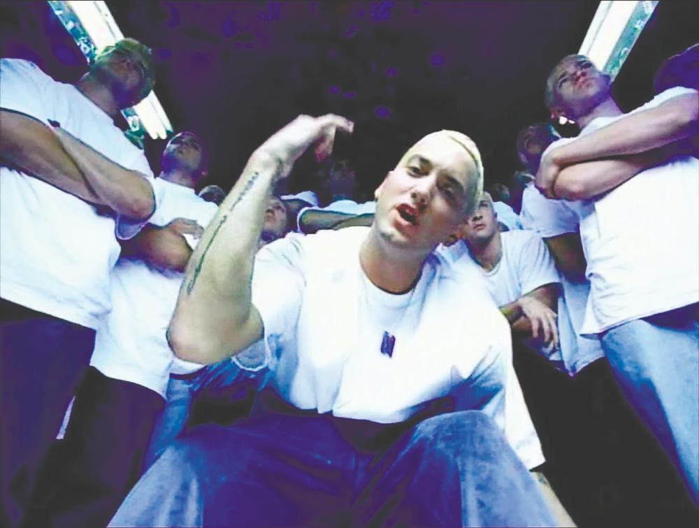 Eminem announces new LP
