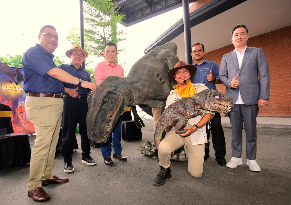 Exco: Silverlakes Village Outlet, taman tema dinosaur beroperasi bulan depan Exco: Silverlakes Village Outlet, taman tema dinosaur beroperasi bulan depan