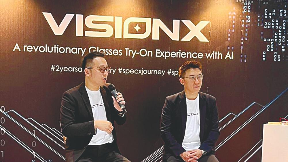 Eyewear shopping made easy with Spectaclex