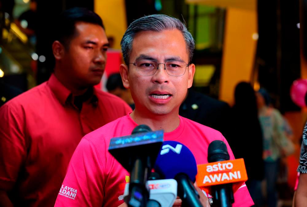 Fahmi: Allegations that 54,000 Chinese national to be granted Malaysian citizenship untrue Fahmi: Allegations that 54,000 Chinese national to be granted Malaysian citizenship untrue