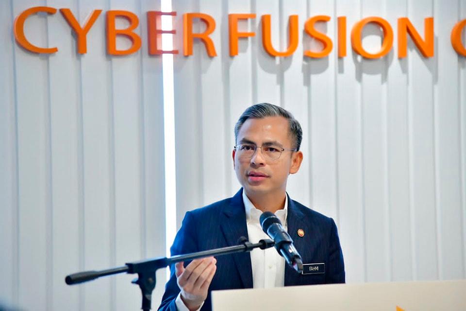 Fahmi Fadzil: Kerajaan teliti dasar penggunaan dron sebagai penghantar barangan 