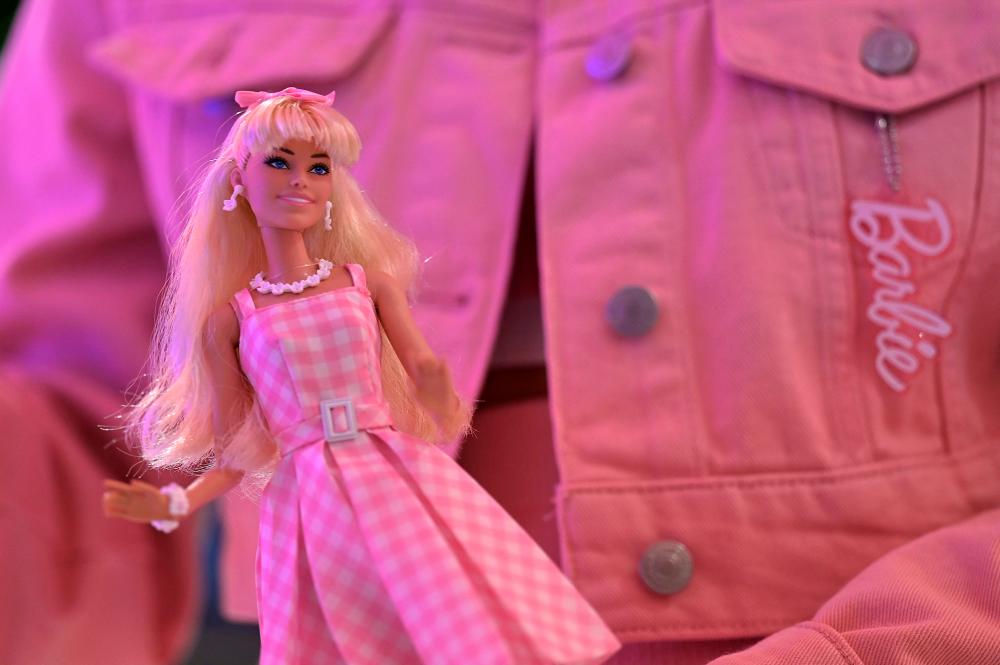 Filipino Barbie fans flock to see fantasy film Filipino Barbie fans flock to see fantasy film