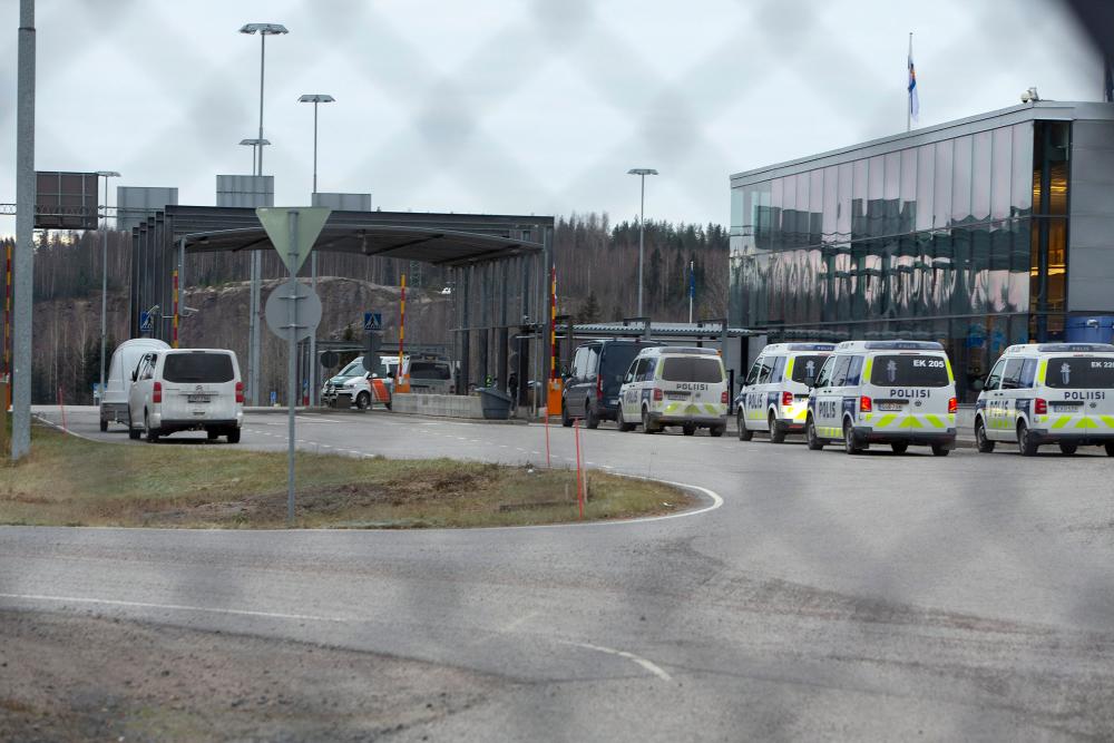 Finland closes 4 border crossings with Russia