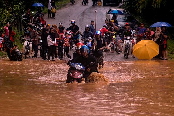 Flood situation in three states worsens, more people evacuated Flood situation in three states worsens, more people evacuated