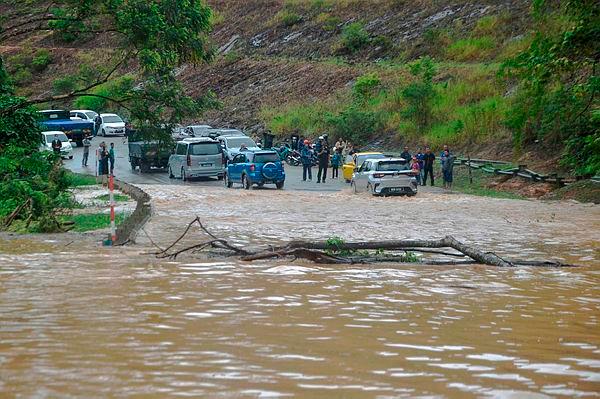 Floods: 18,735 evacuated in four states Floods: 18,735 evacuated in four states