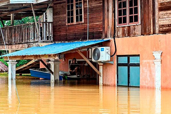 Floods: Number of evacuees in three states drops to 1,483 this morning Floods: Number of evacuees in three states drops to 1,483 this morning