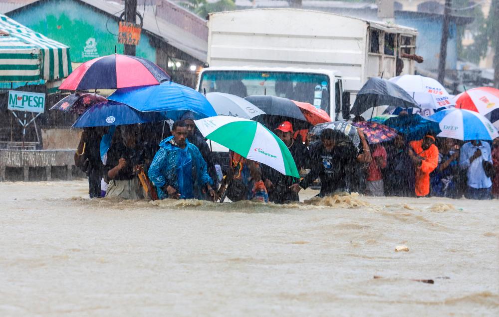 Floods kill at least 61 people, displacing thousands in Kenya as climate risks rise Floods kill at least 61 people, displacing thousands in Kenya as climate risks rise