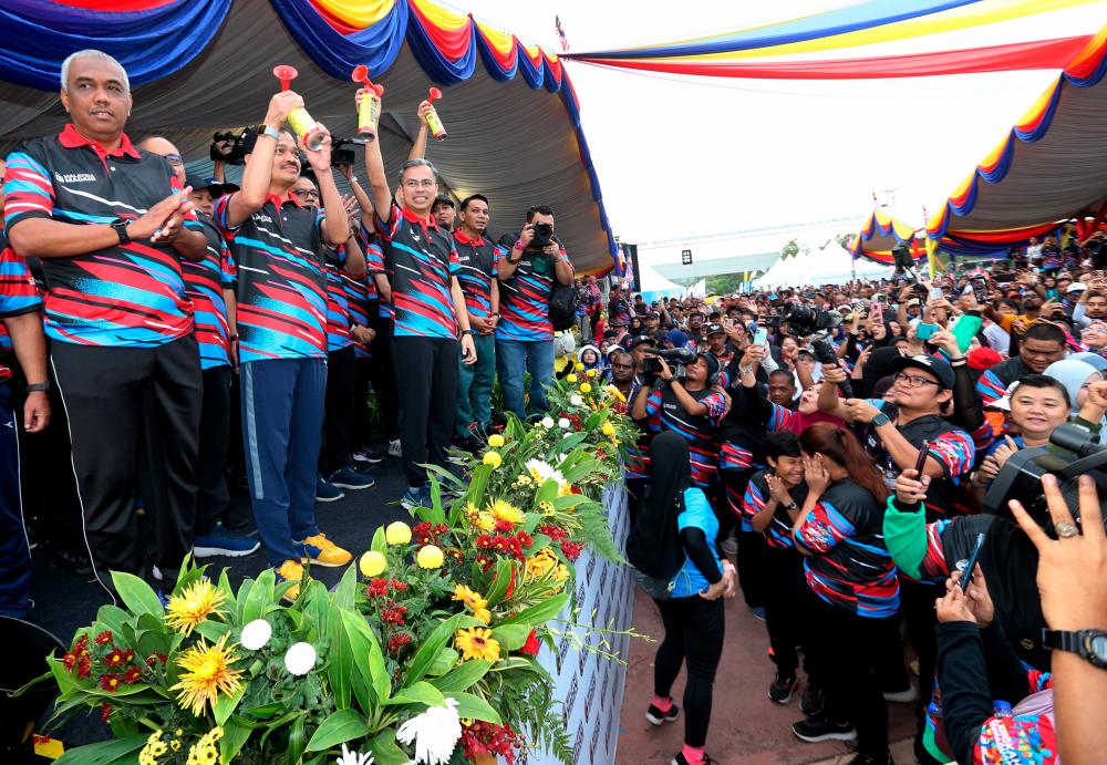 Fly Jalur Gemilang with pride as show of love for country: Fahmi Fly Jalur Gemilang with pride as show of love for country: Fahmi