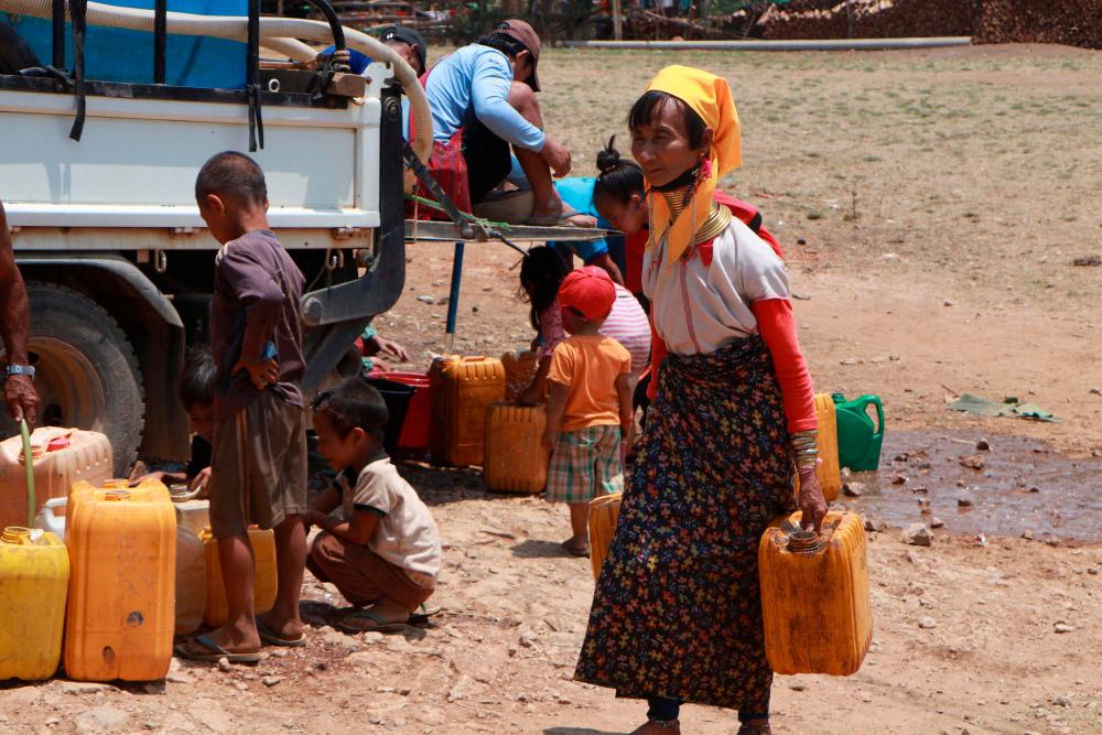 ‘Fuel for water’: Heatwave piles misery on Myanmar displaced ‘Fuel for water’: Heatwave piles misery on Myanmar displaced