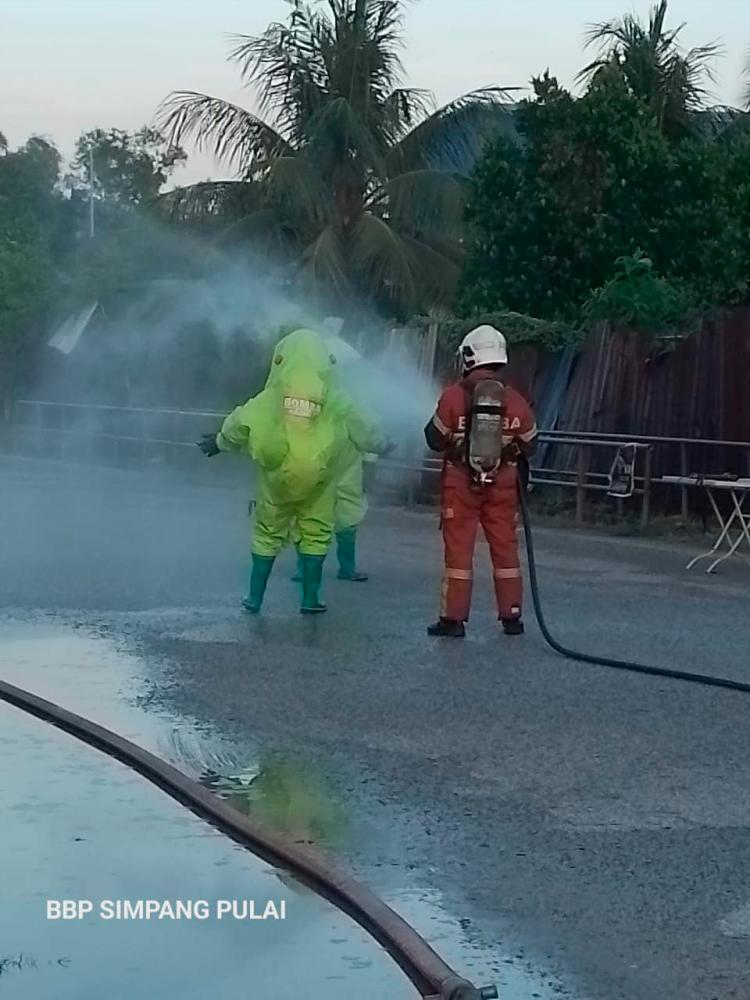Gas ammonia bocor, dua pekerja kilang sesak nafas