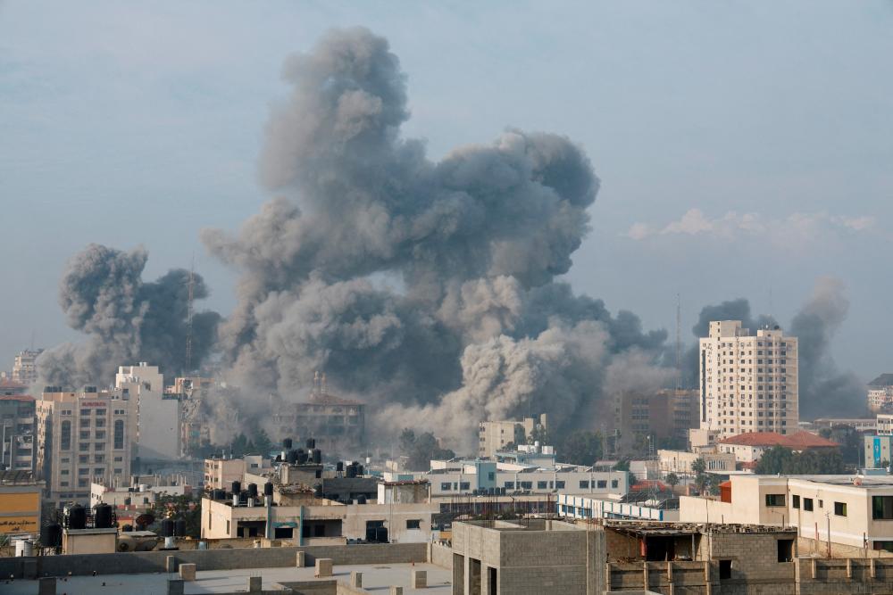 Gaza civil defence teams struggle amid Israeli bombardments Gaza civil defence teams struggle amid Israeli bombardments