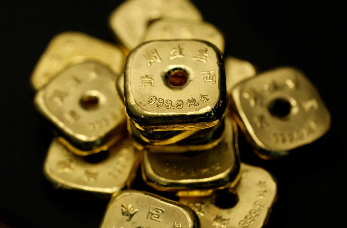 Gold_retreats_from_three-week_high_on_profit-taking Gold retreats from three-week high on profit-taking