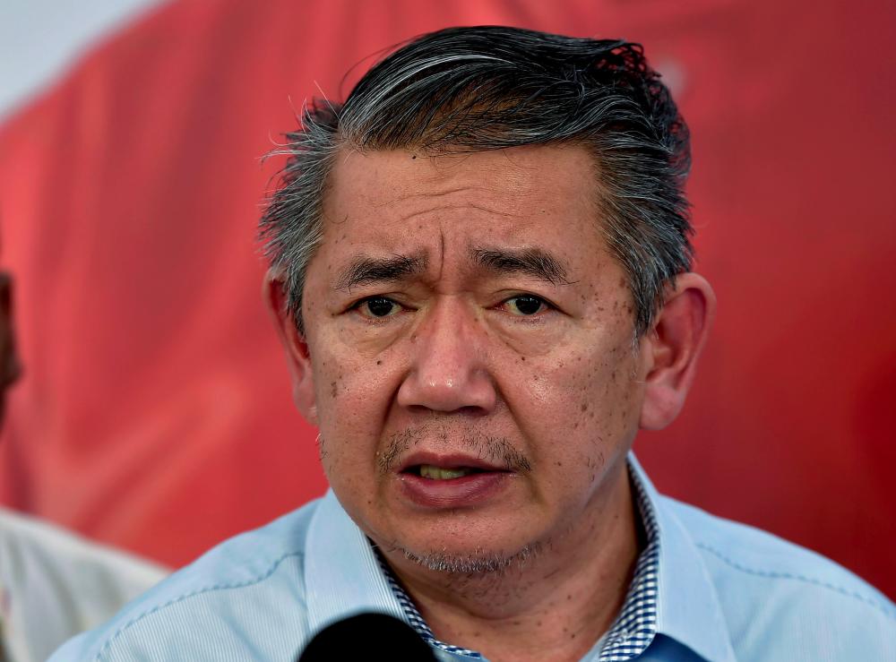 Govt to announce 30 items under SHMMP for Aidilfitri on April 13: Salahuddin Govt to announce 30 items under SHMMP for Aidilfitri on April 13: Salahuddin