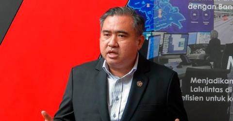 Gov’t to continue two flight ticket subsidy initiatives, says Loke