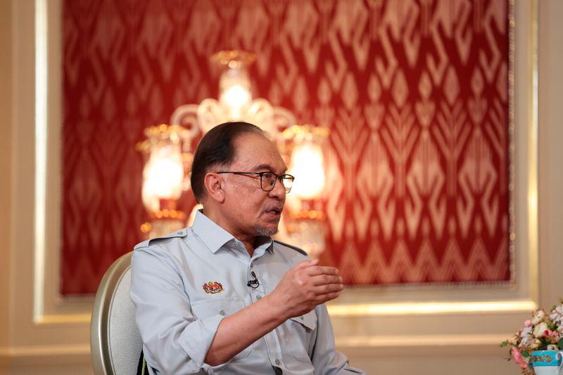 Govt will continue to monitor inflation rate following wage hike for civil servants - PM Anwar Govt will continue to monitor inflation rate following wage hike for civil servants - PM Anwar