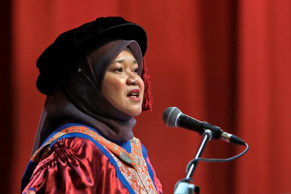 Graduan Kolej Vokasional berdaya saing dan membanggakan: Fadhlina