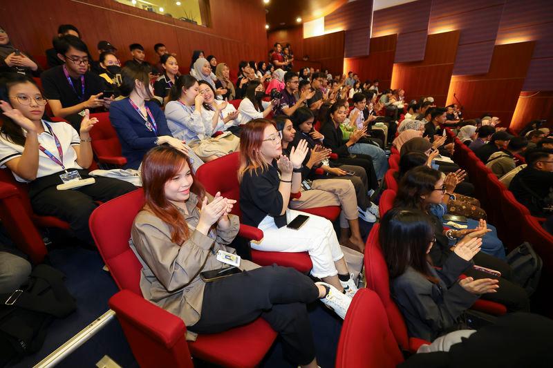 Graduate-job mismatch persists despite Malaysian universities climb in rankings: MEF