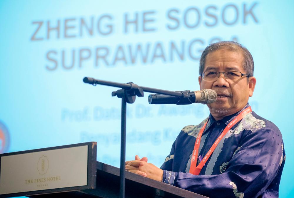 Guna bahasa Melayu dalam surat kerajaan bertepatan Perlembagaan Persekutuan: Awang Sariyan Guna bahasa Melayu dalam surat kerajaan bertepatan Perlembagaan Persekutuan: Awang Sariyan