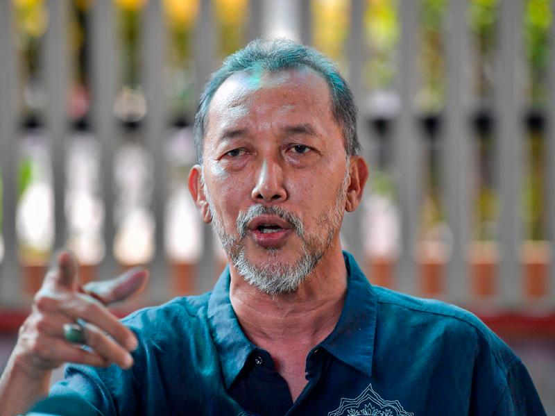 Hawker charged with murder of wife Hawker charged with murder of wife