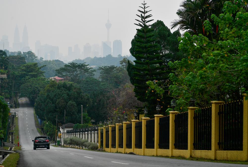 Haze: Eight areas record unhealthy API as of 5pm