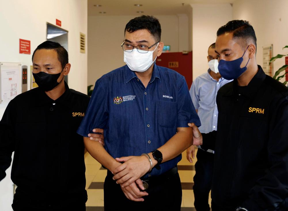 Headmaster charged with CBT involving RM3,600 in rental of school’s vending machine