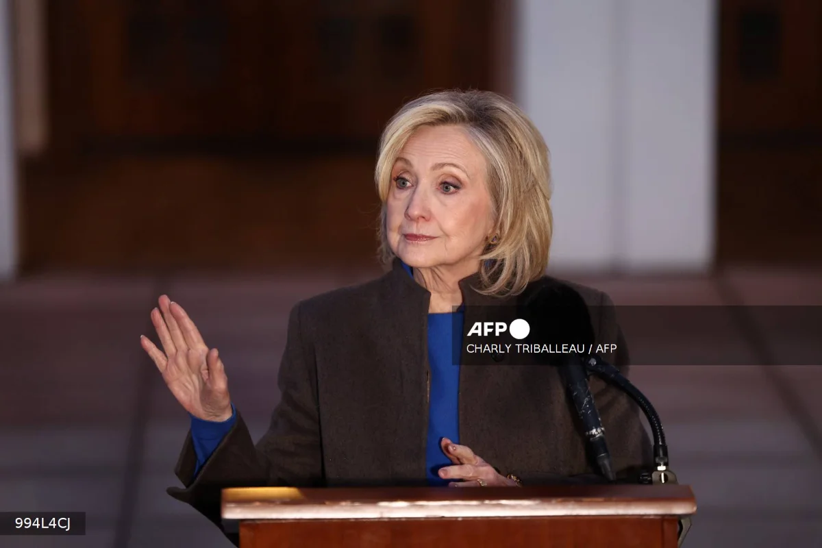 Hillary Clinton demands Trump testify to US Epstein panel