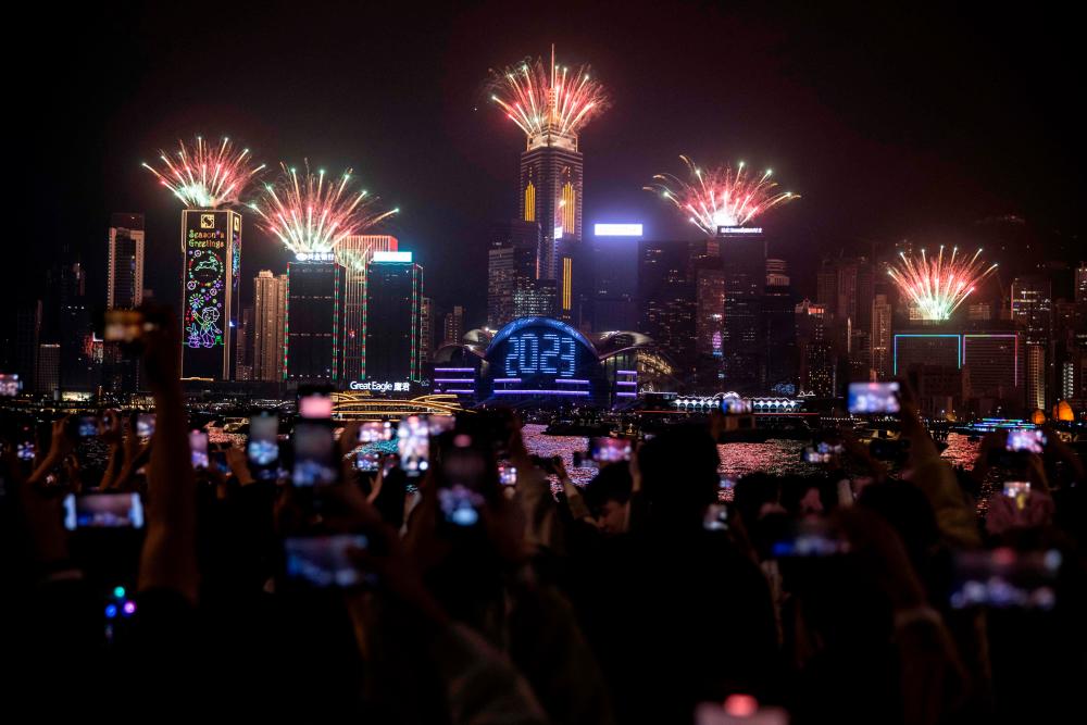 Hong Kong rises to 2nd place in global financial inclusion ranking: Report