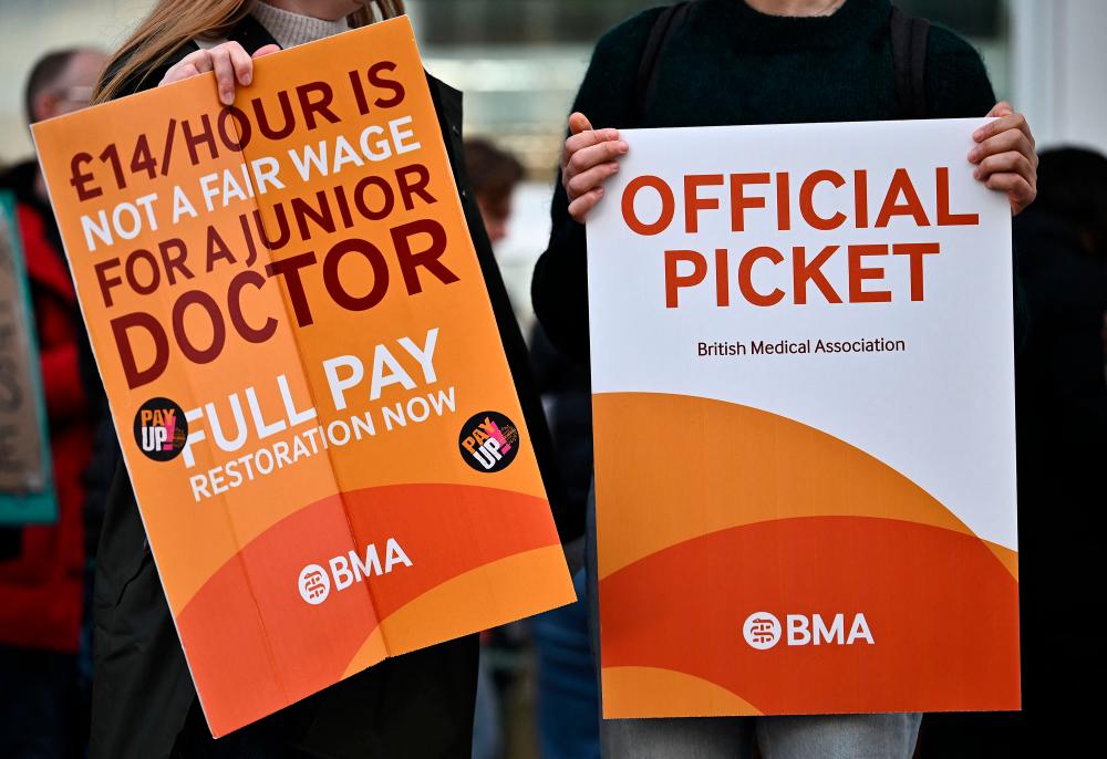 Hospital doctors in England start longest strike yet over pay Hospital doctors in England start longest strike yet over pay
