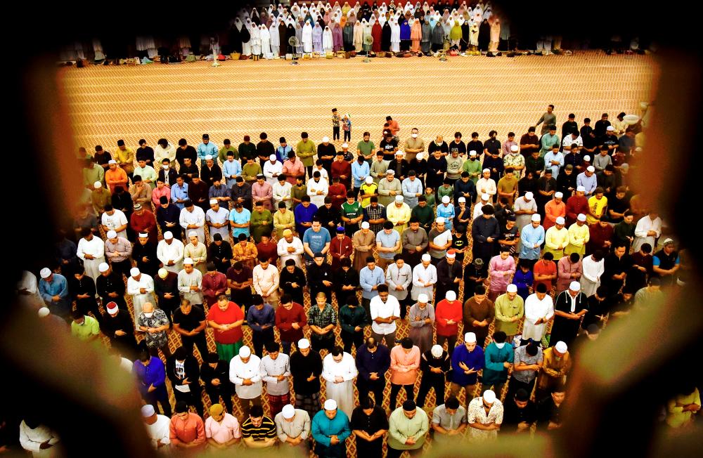 Hot weather: Kelantan MB calls for Muslims to hold solat hajat