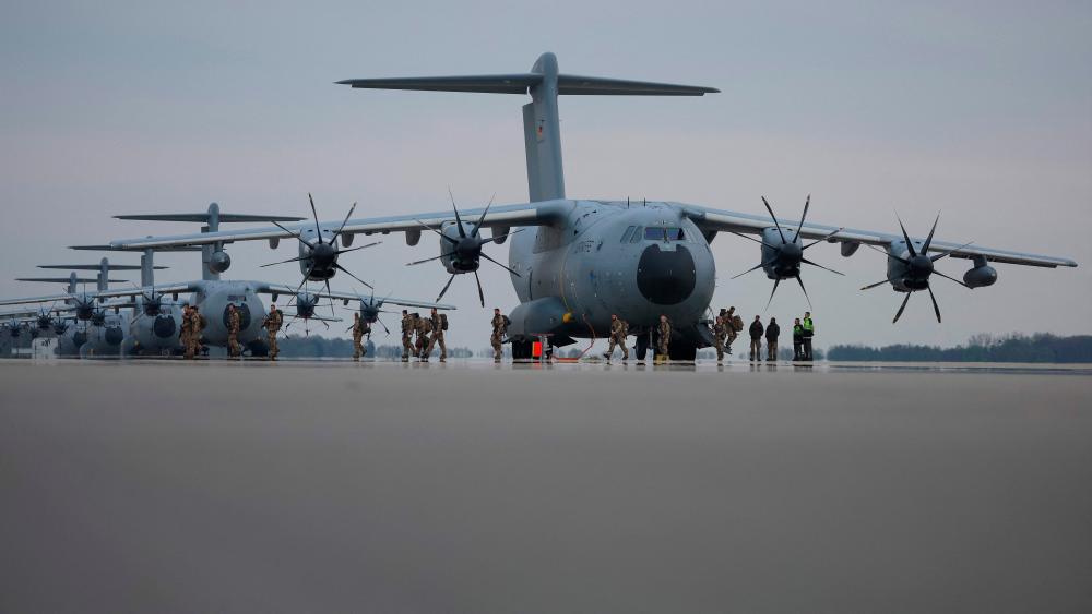 Hundreds of China, Pakistan, Japan nationals arrive home from Sudan