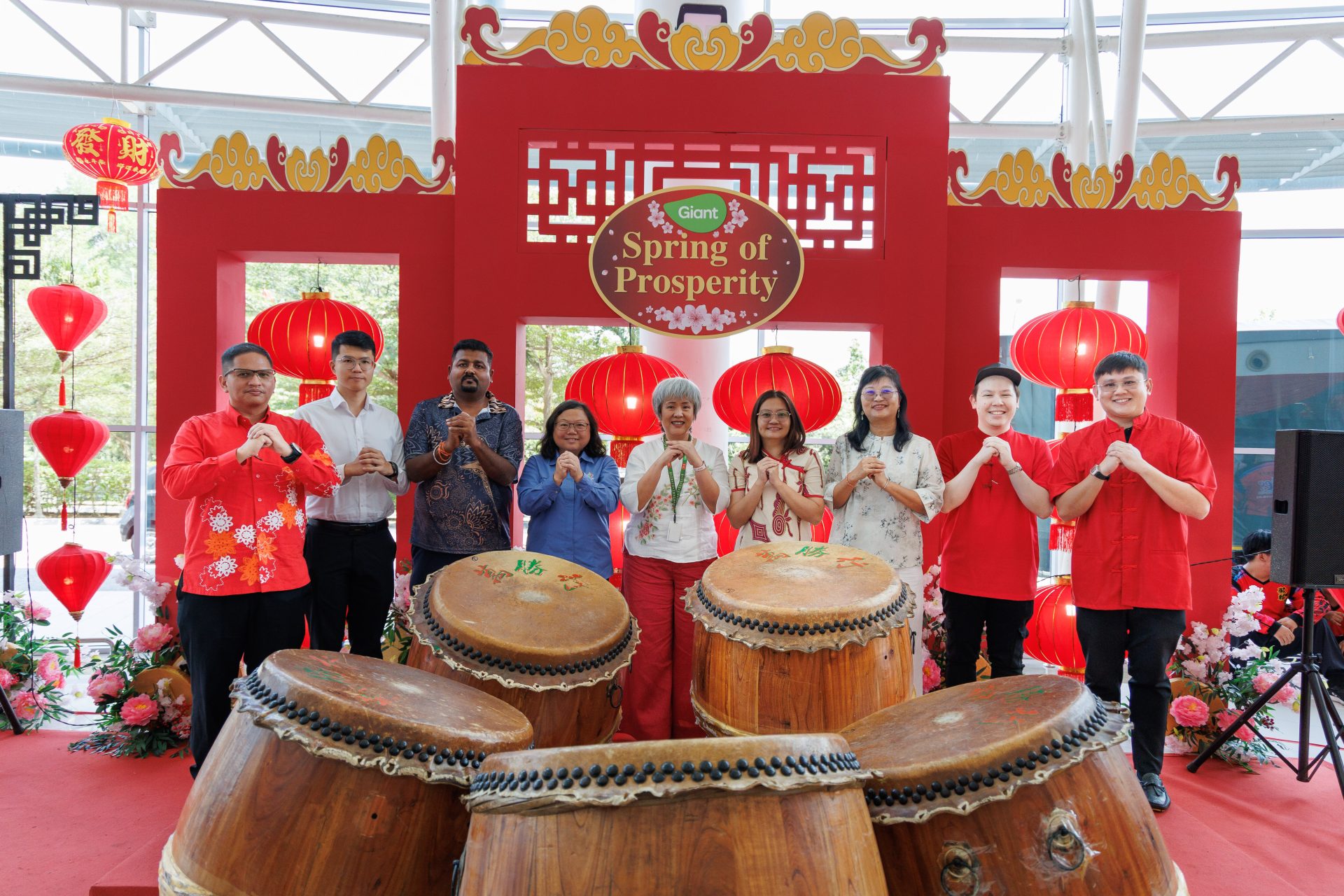Giant Bandar Kinrara welcomes prosperity and auspiciousness in Yee Sang ceremony Giant Bandar Kinrara welcomes prosperity and auspiciousness in Yee Sang ceremony